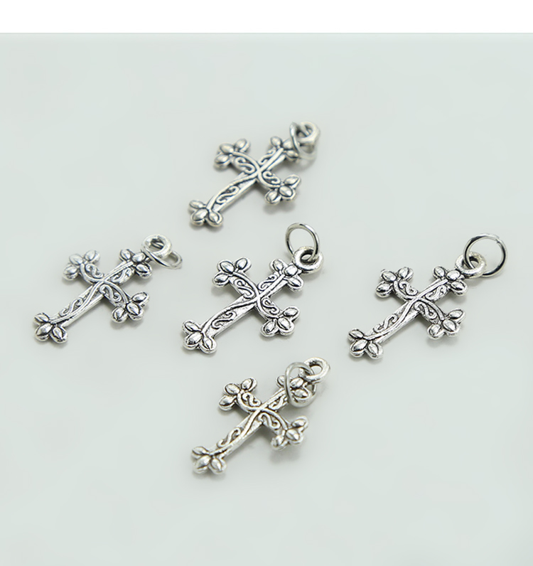 Sm.Cross Antique Silver Charm