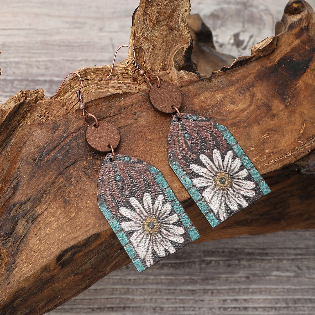 Bestone Western Style Cactus Sunflower Hook Earrings for Women Wooden Western Style Cactus Geometric Pendant Earrings